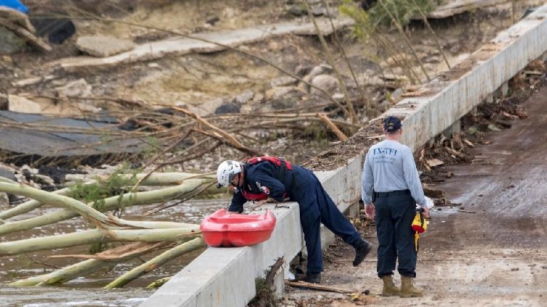 Inundaciones en Texas suman 80 muertos; al menos 28 eran niños y 40 adultos