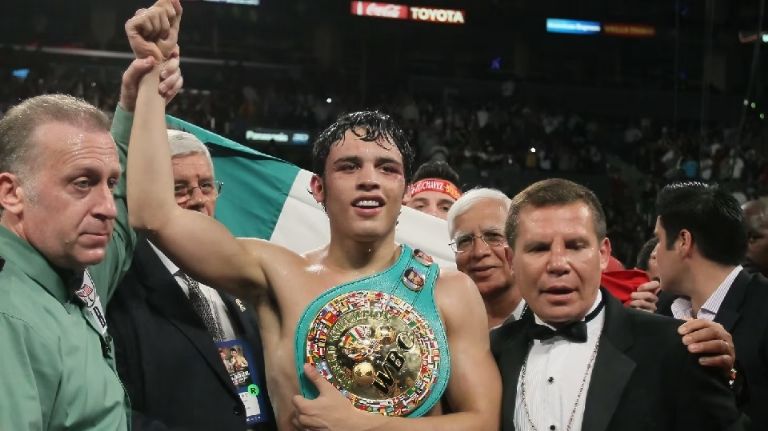 El mayor reto para Julio Cesar Chavez fue que sus hijos fueran utiles a la sociedad como el de todos