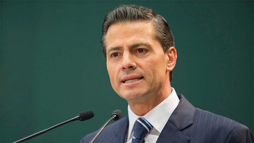 Empresarios aseguran que pagaron 25 mdd a Peña Nieto por Pegasus; él se deslinda