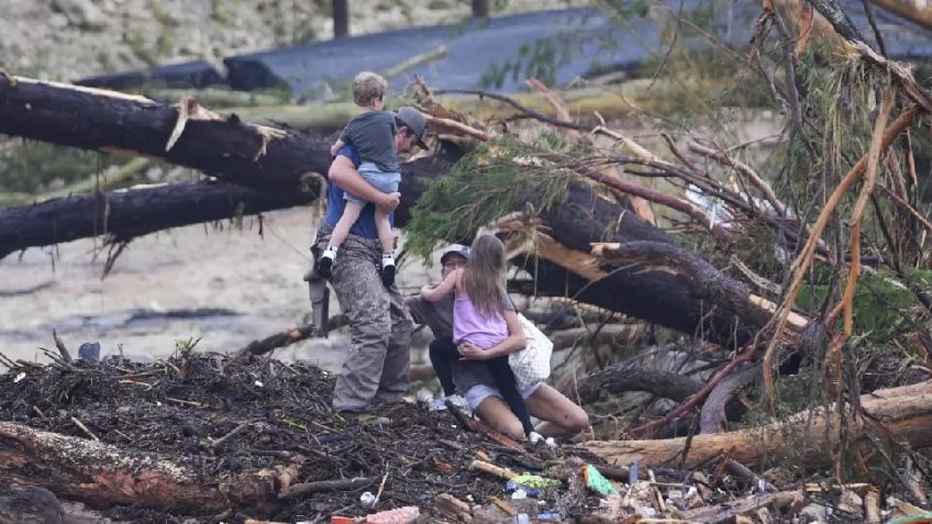 Inundaciones en Texas suman 80 muertos; al menos 28 eran niños y 40 adultos