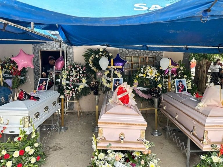 Este viernes fueron sepultados los cuerpos en el panteon municipal al norte de la ciudad