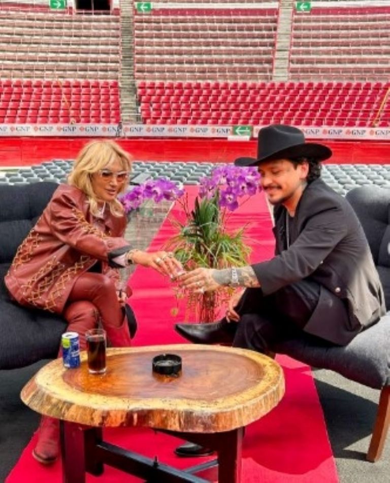 La entrevista de Adela Micha con Nodal causó más problemas que soluciones 