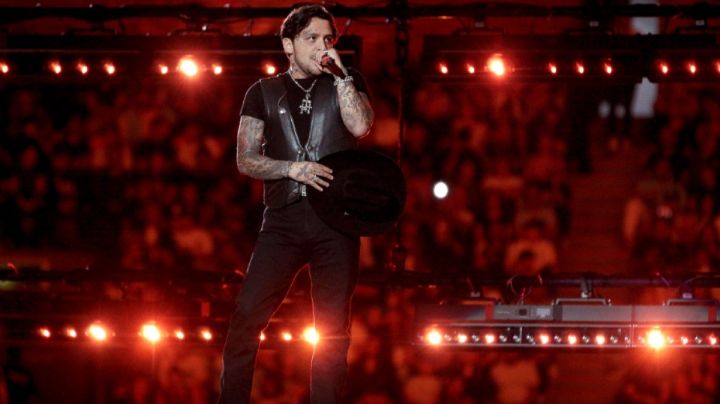 Christian Nodal llega a Supernova Orígenes y el público lo recibe con gritos de "Cazzu"