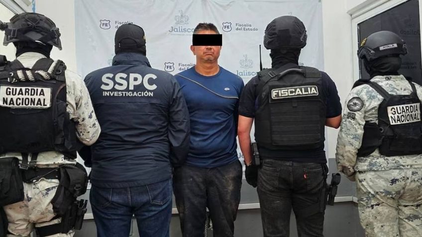 Detienen a policía municipal en Jalisco; lo acusan del brutal multihomicidio de una familia