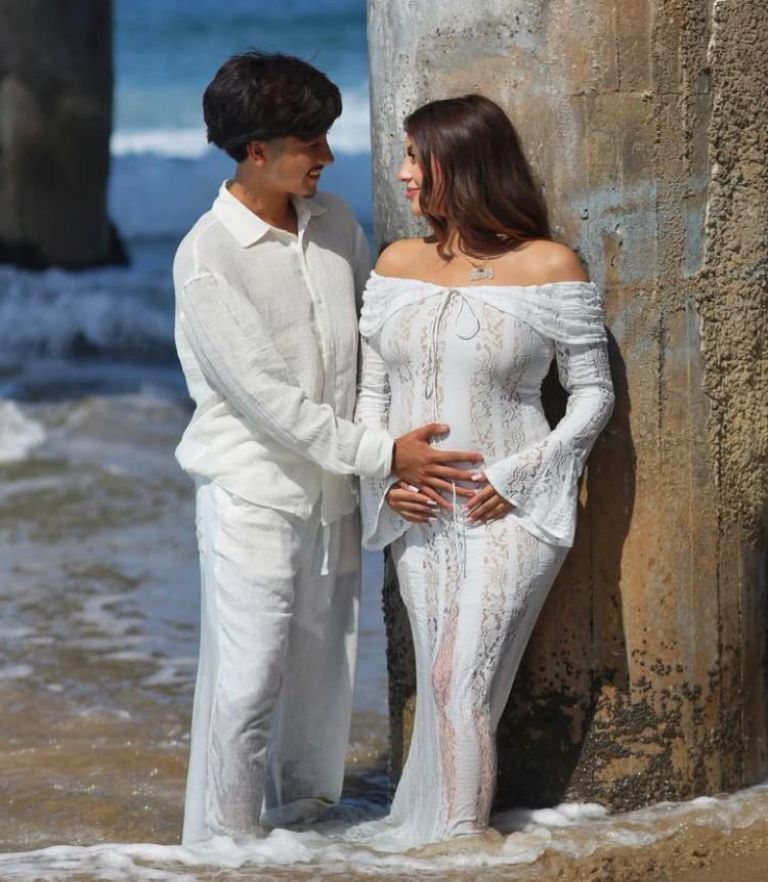 La joven lucía feliz 