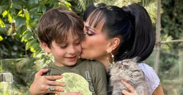 Maribel Guardia con su nieto