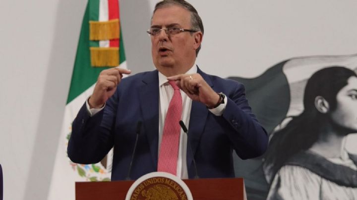 IMMEX: Ebrard anuncia suspensión de importaciones de calzado tras caída de producción