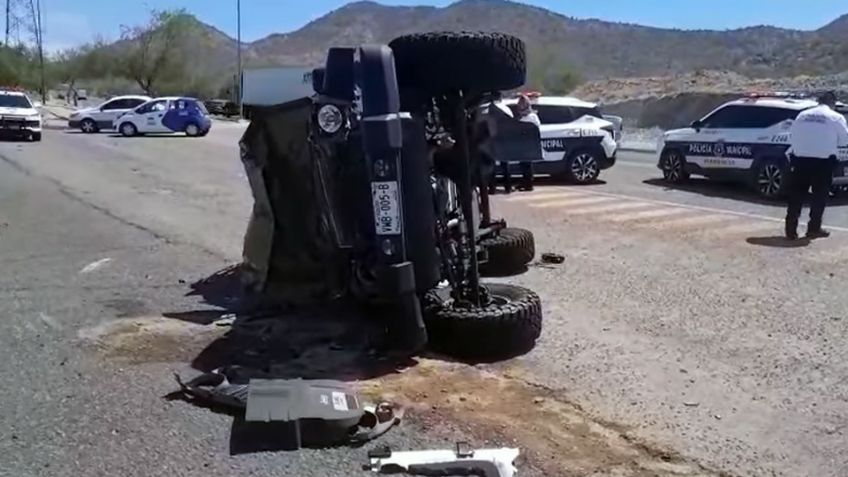 Volcadura al norte de Hermosillo: Jeep termina sobre su costado tras protagonizar choque