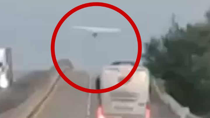 IMPRESIONANTE VIDEO: Avioneta aterriza de emergencia en autopista Mazatlán–Culiacán