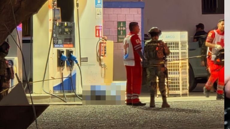 El fallecido quedó tendido junto a la bomba de gasolina