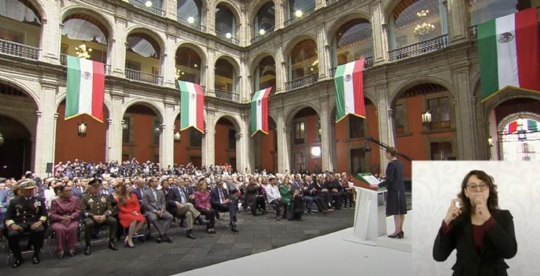 La primera presidenta de México rindió su Primer informe de Gobierno, frente a gobernadores de todo México. Foto: Gobierno de México