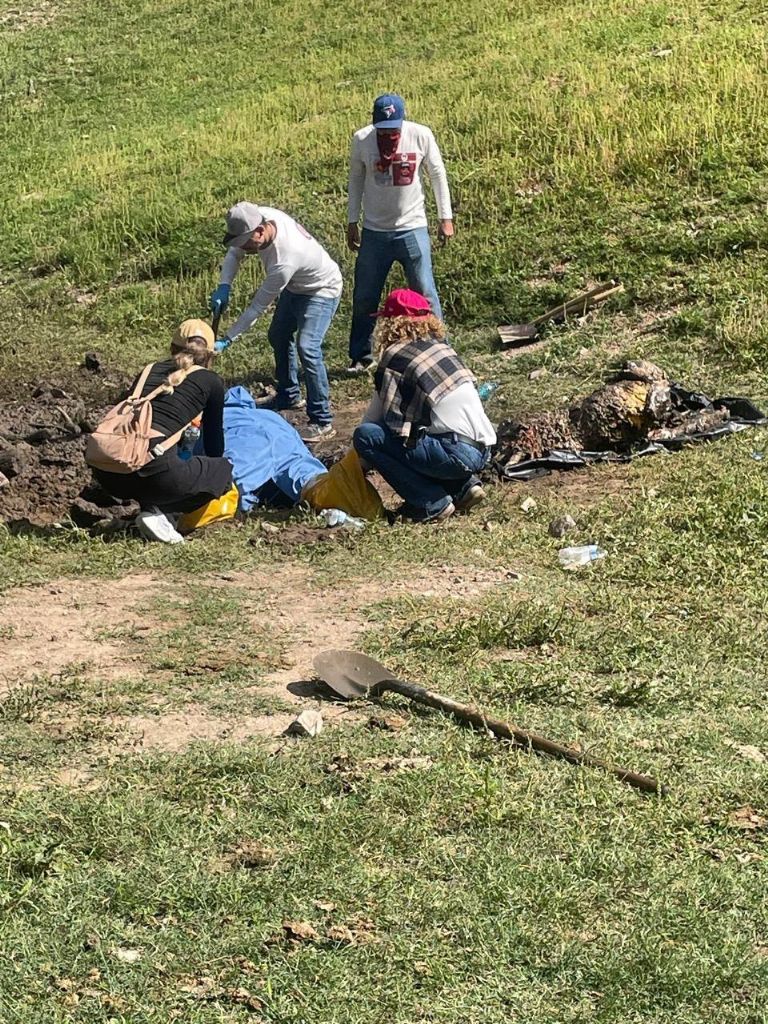 Madres Buscadoras localizan dos cuerpos sin vida en Nogales. Foto: Facebook