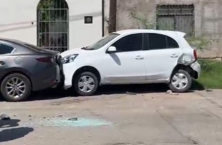 Fueron dos los autos afectados de manera colateral