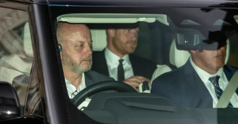 Príncipe Harry y el Rey Carlos III se reúnen por primera vez tras un año