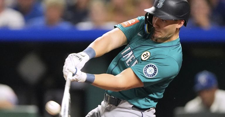 Dominic Canzone también se la botó por Seattle