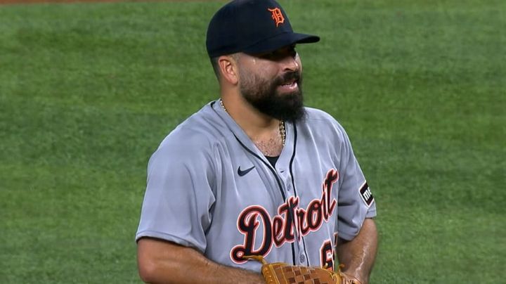 El mexicano José Urquidy seguirá con Detroit Tigers, pero será en Ligas Menores