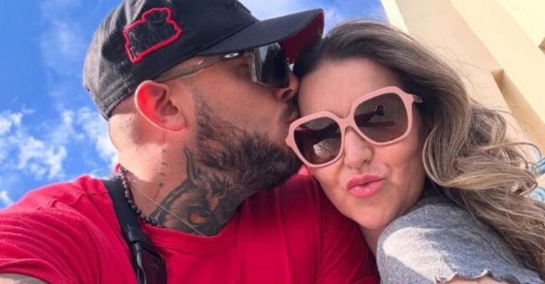 Alicia Villarreal en el escándalo pues su novio es acusado de bisexual y mantenido