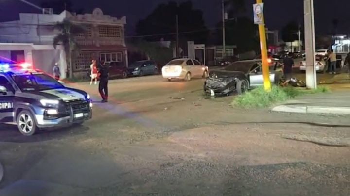 FUERTE accidente en Ciudad Obregón moviliza a las autoridades: Tres vehículos chocaron