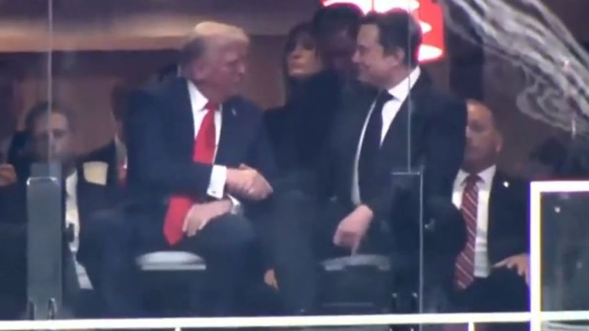 Trump y Elon Musk se dan la mano en reencuentro del funeral de Charlie Kirk