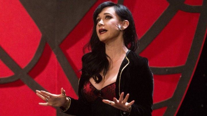 Susana Zabaleta arremete en contra de la prensa y los tacha de "misóginos" tras abucheos