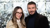 Foto ilustrativa de la nota titulada: Ganando como siempre: Belinda posa junto a David Beckham en el desfile de moda en Milán