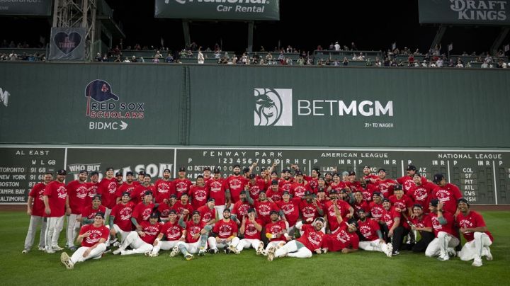 Red Sox remontan en el marcador para derrotar a los Tigers y están de regreso en playoffs