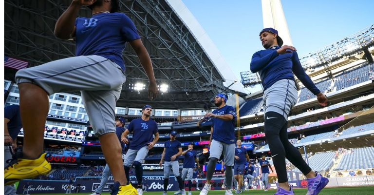 Aranda, centro, entrena previo al juego