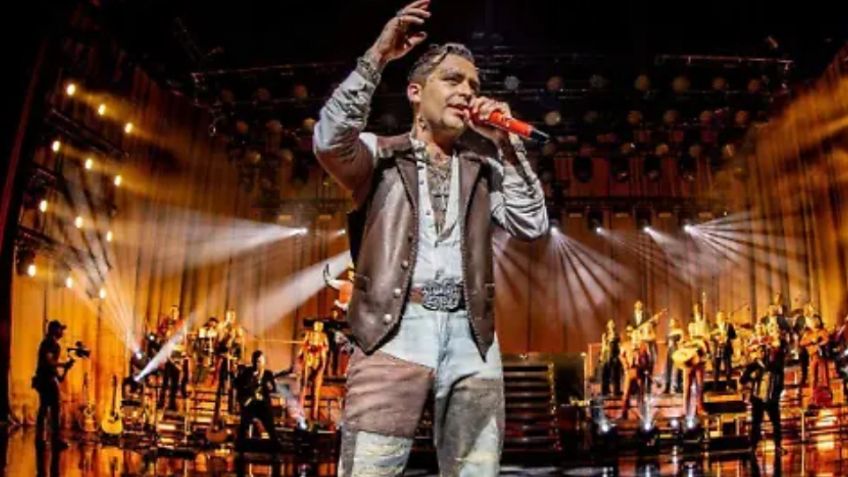 En concierto de Christian Nodal gritan Cazzu tras presentar a Ángela Aguilar; así responde