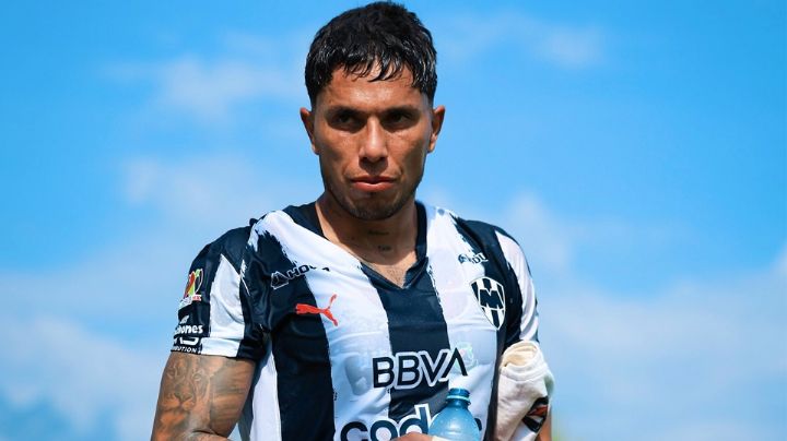 Carlos Salcedo volverá a las canchas luego de una lesión con Rayados en el Apertura 2025