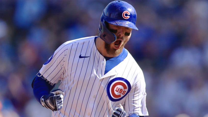 Michael Busch se luce con el madero en la victoria de los Cubs sobre los Cardinals