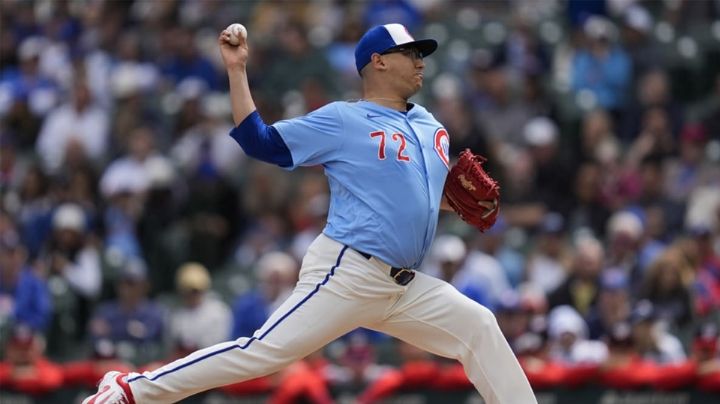 Javier Assad obtiene su segundo triunfo del año con la victoria de los Cubs sobre los Nationals