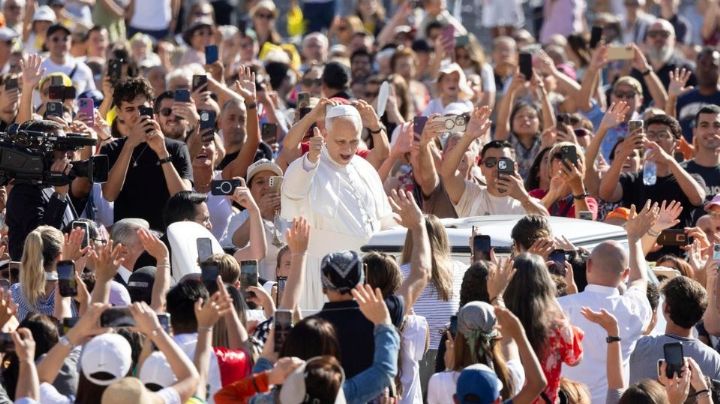 Papa León XIV alista canonizaciones del primer Santo Millenial y del Santo de los Pobres