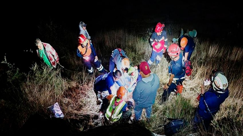 Movilización en cerro de Hermosillo: Rescatan a senderista de 19 años tras sufrir lesión