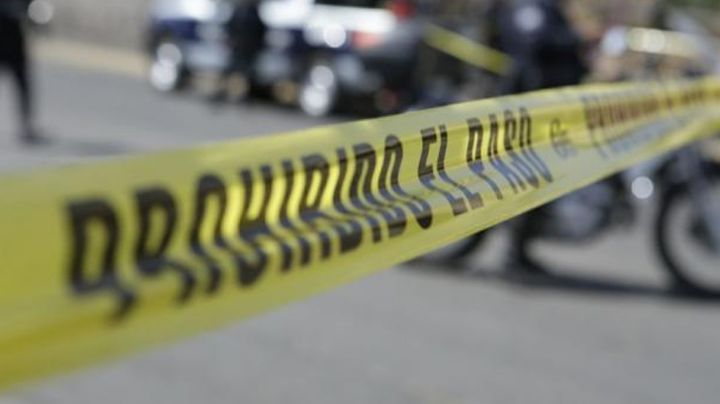 Con signos de tortura y encobijado, encuentran el cadáver de un hombre cerca de la carretera