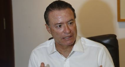 Quirino Ordaz, gobernador de Sinaloa, acude a votar junto a su familia y lo comparte en redes