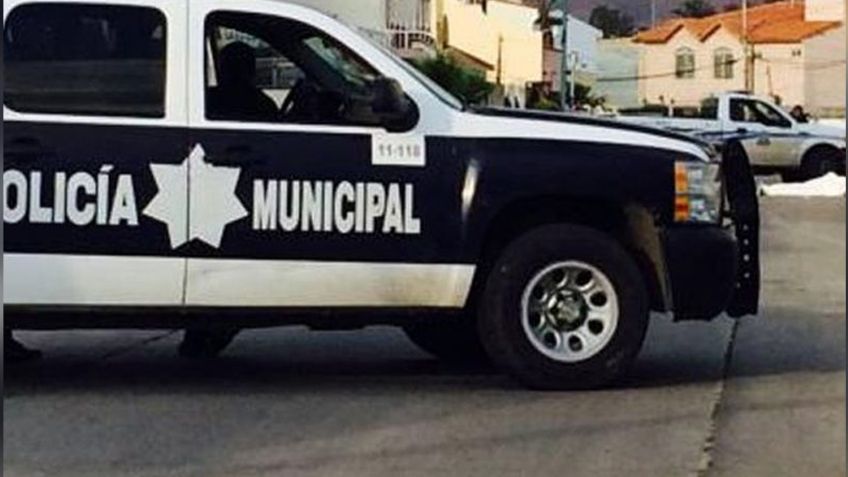 Pavor en Tijuana: Abandonan cabeza humana en plena vía pública; la pusieron sobre el cofre de un auto