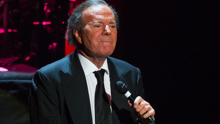 Julio Iglesias rompe el silencio ante las acusaciones en su contra de agresión y abuso a exempleadas