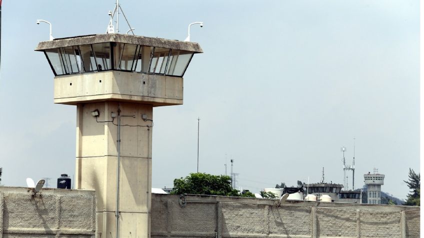 AMLO habla de Puente Grande: "Hasta las prisiones se privatizaron"