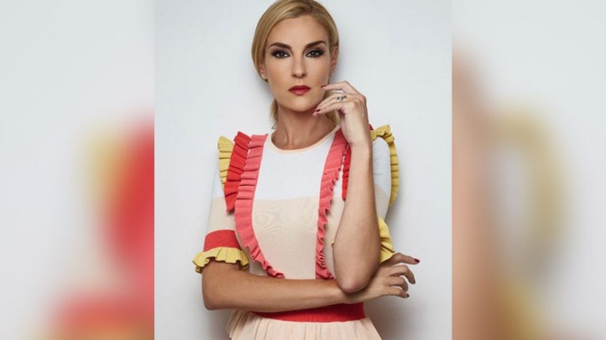 ¡Señora! A sus 48 años, Chantal Andere se luce con espectacular vestido rojo en Instagram