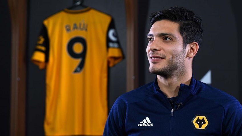 Raúl Jiménez no sale del Wolverhampton; extiende contrato con los Wolves hasta 2024