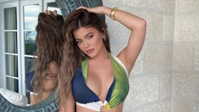 Kylie Jenner presume su belleza en extravagante 'outfit' y enloquece a sus fans