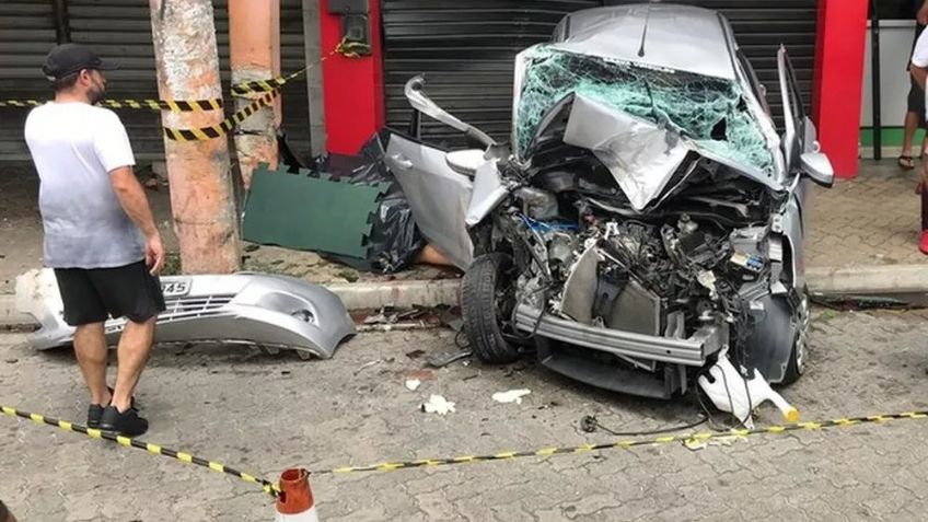VIDEO: De milagro, una pareja se salva de ser arrollada por un carro en Brasil