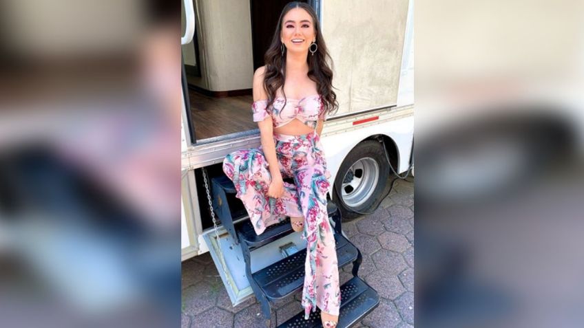 Olga Mafud, conductora de TV Azteca, conquista en moldeable atuendo de Selena