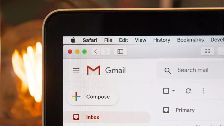 La confirmación de lectura también existe en Gmail y así puedes activarla