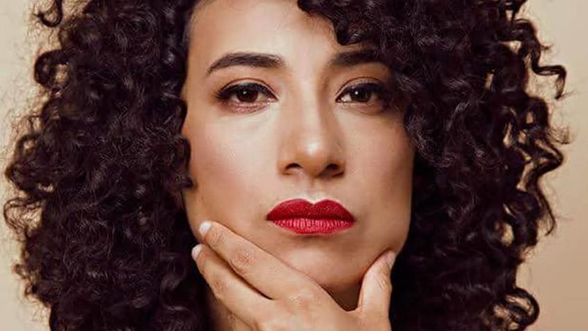 Flor Amargo presenta a su nueva novia en Instagram al darle tierno beso en la boca