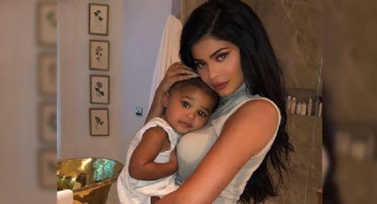 Kylie Jenner revela foto inédita de su hija Stormi de una semana de nacida