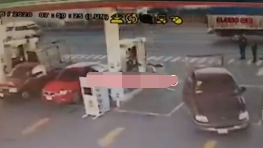 Con subametralladoras, delincuentes asaltan a empleados de gasolinera