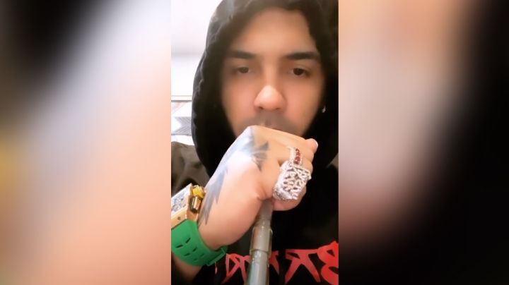 Tragedia en la música: Famoso cantante alerta al aparecer con oxígeno tras concierto en México