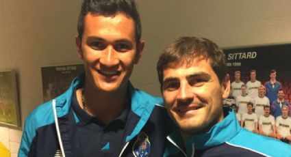 Iker Casillas felicita a Raúl Gudiño por su cumpleaños a través de Twitter