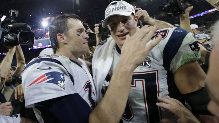 ¡Cómo los vikingos! Así sacó Tom Brady a Rob Gronkowski del retiro